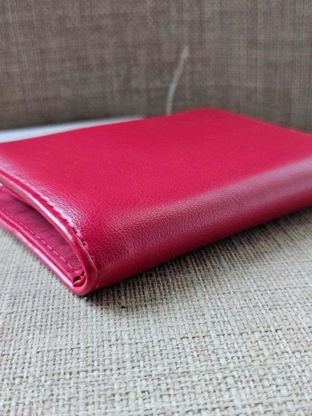 Time And Tru Women Wallet Cardholder Red Faux Leather Vegan Bifold Purse NWT - Picture 12 of 12